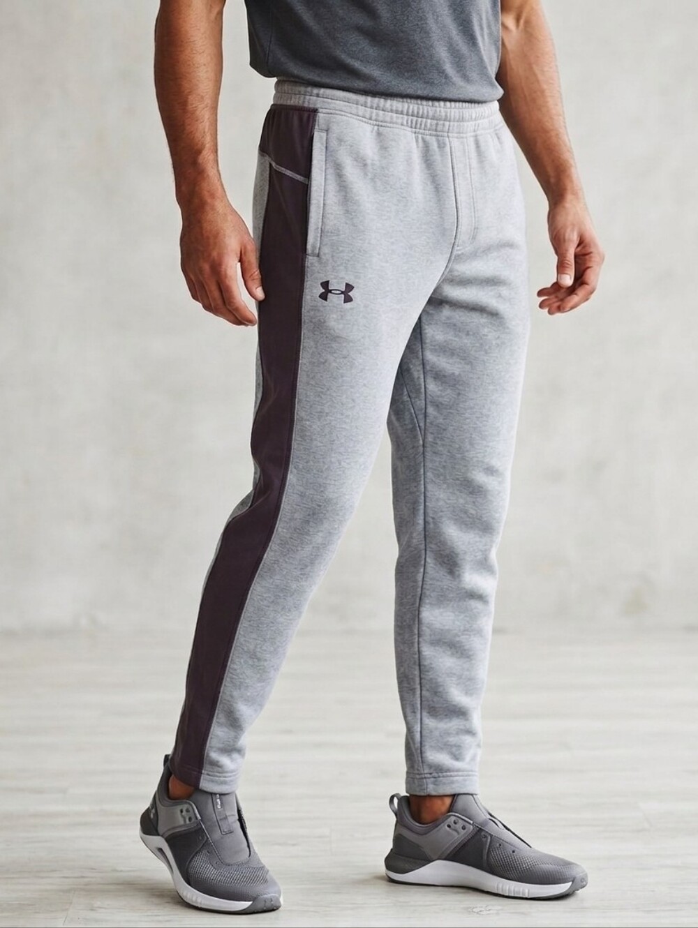 Under Armour Men's ColdGear Fitted Sweatpants Grey Colorblock Joggers – Size L